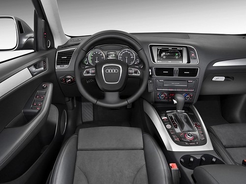 - Audi Q5:  
